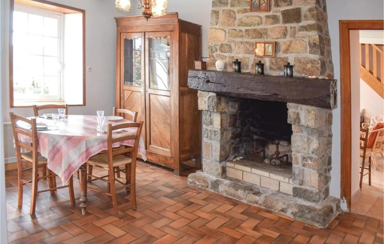 Awesome Home In Kerbors With Kitchen 0*,  France